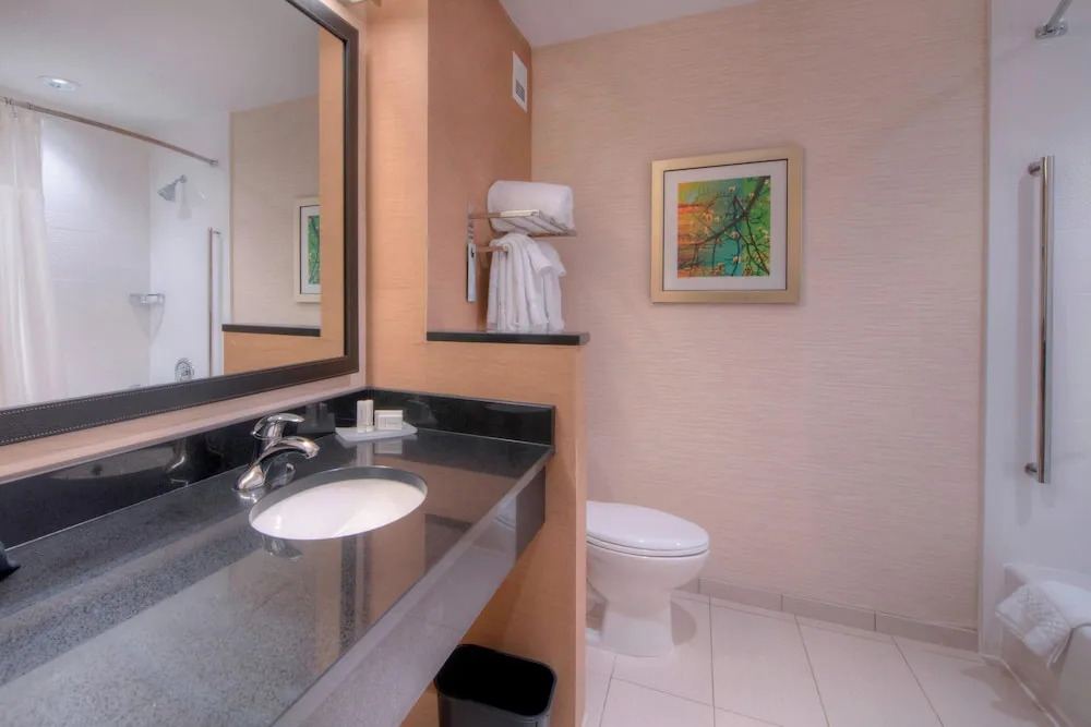 Fairfield Inn & Suites by Marriott Charlotte Airport
