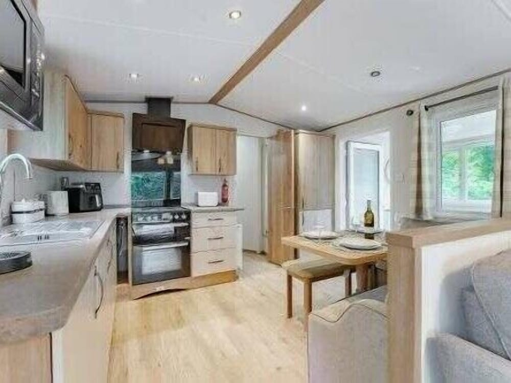 Tree Tops - Kelling Heath Holiday Park - 22244