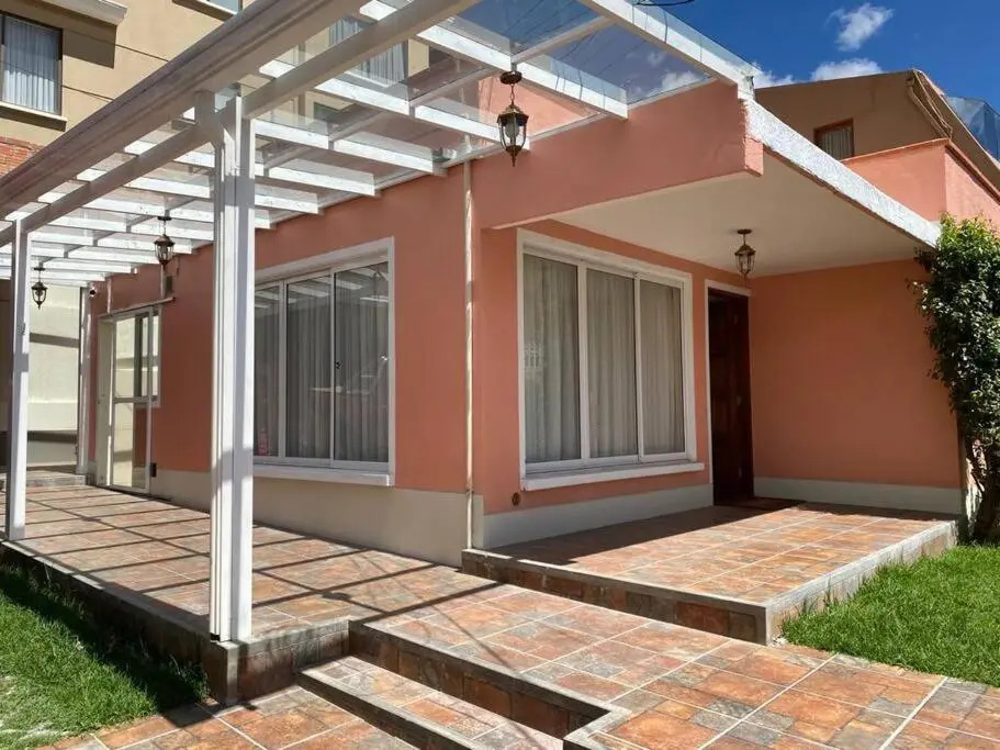 Preciosa casita en Zona Residencial de La Paz