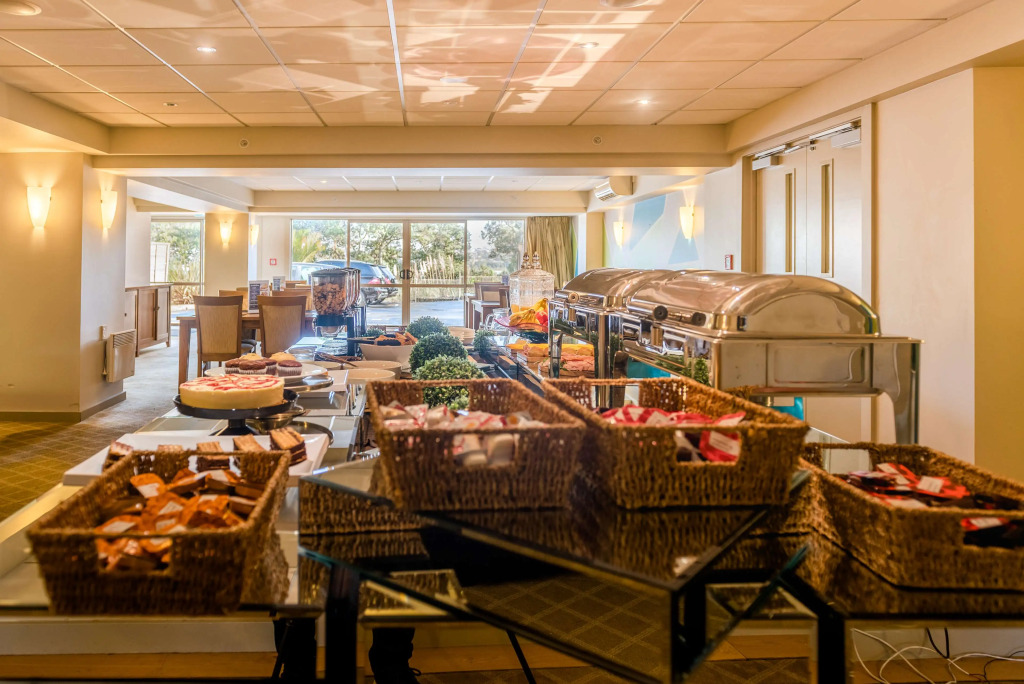 Ocean Breeze Hotel