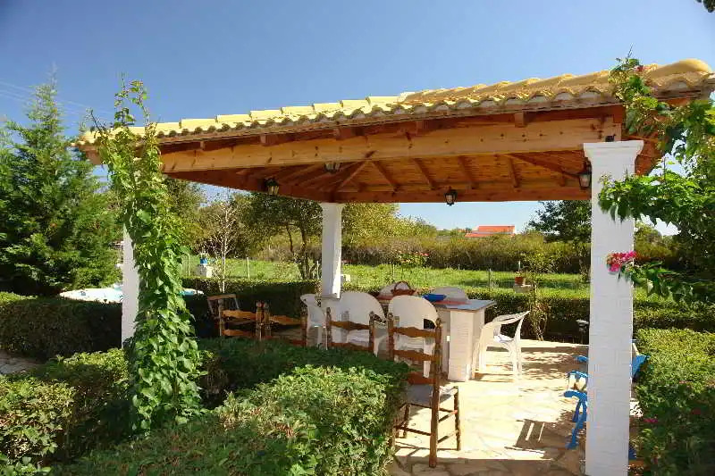 NEFELI House