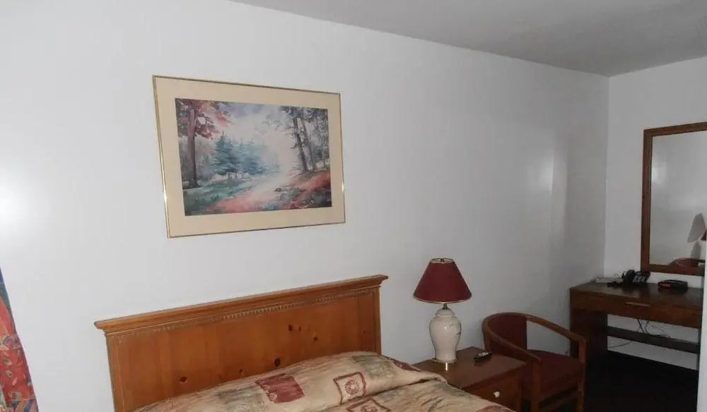 Maples Motel
