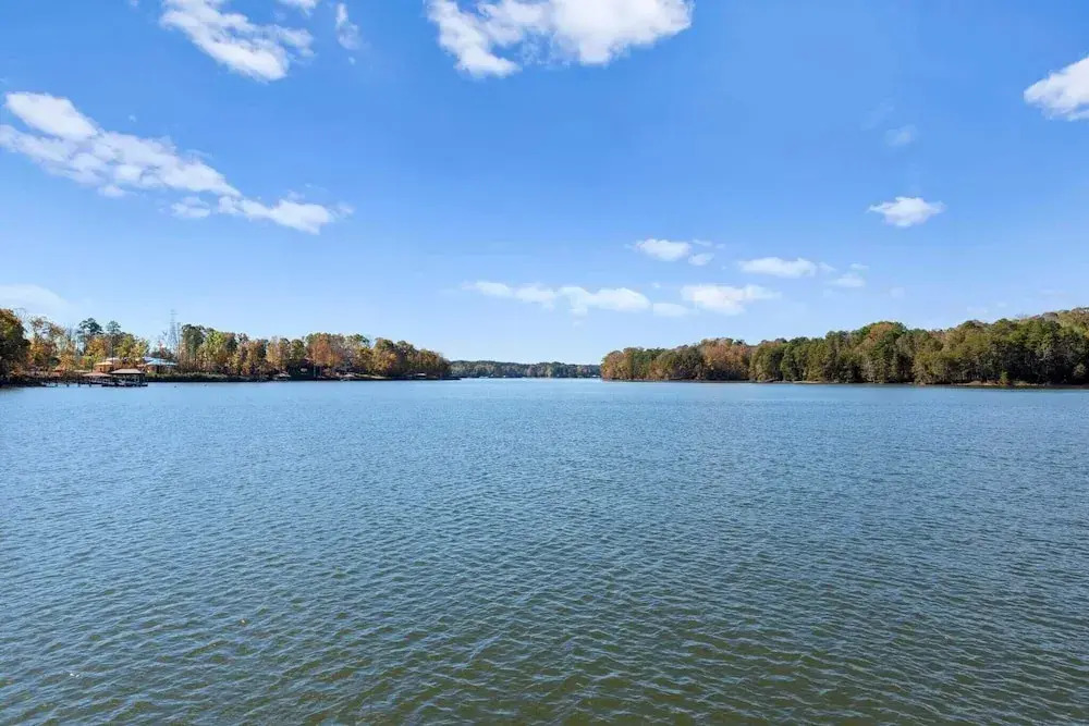 Sunset Pointe by Avantstay Waterfront, Beach, Fire Pit Sleeps 14 5bdr 4BA