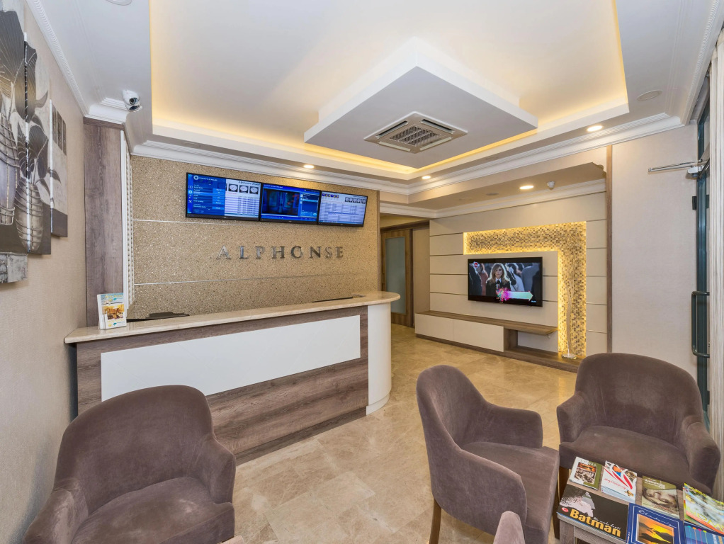 Alphonse Hotel