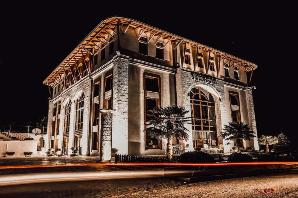 Sharm Hotel