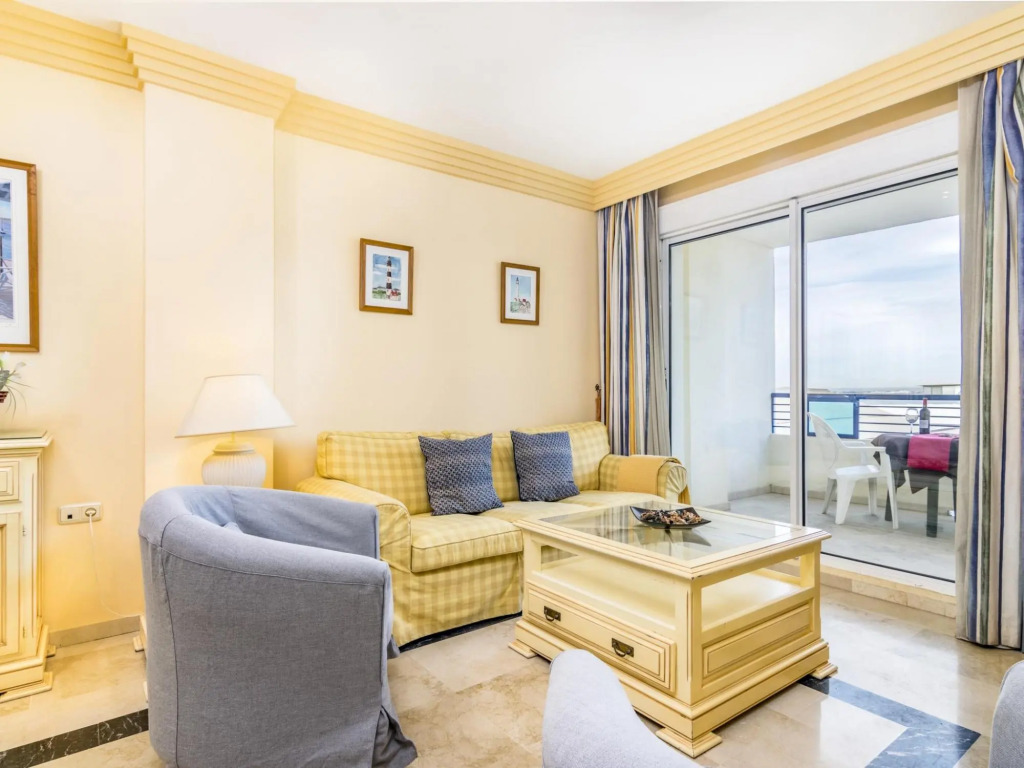 Stunning Apartment on the beach 358