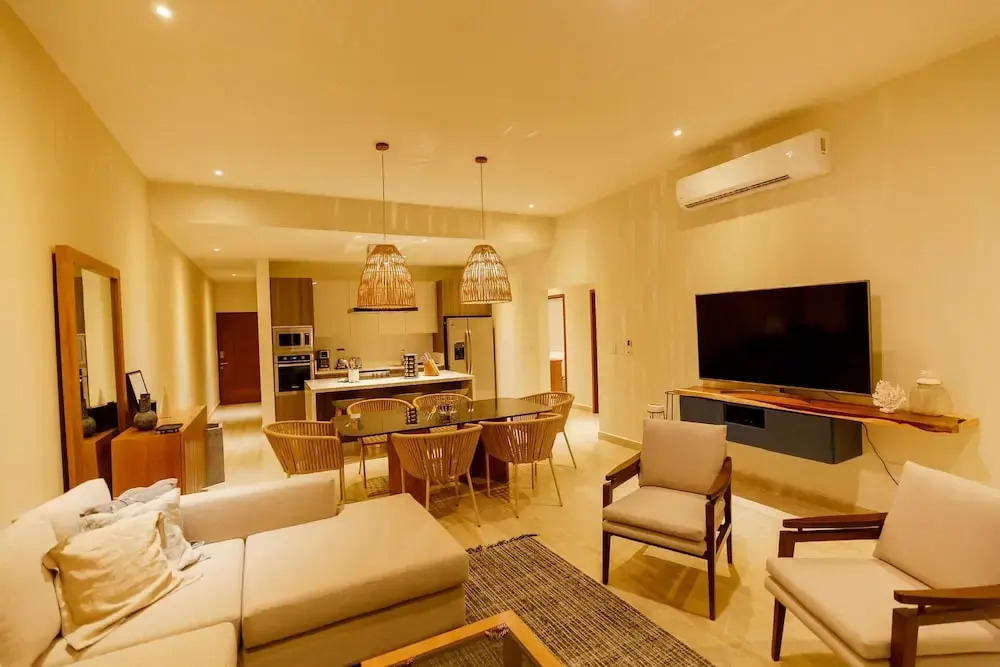 Vista Vela 2104 3 BR by Casago