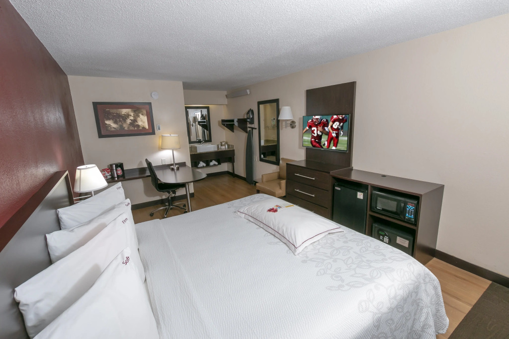 Red Roof Inn PLUS+ Pittsburgh South - Airport