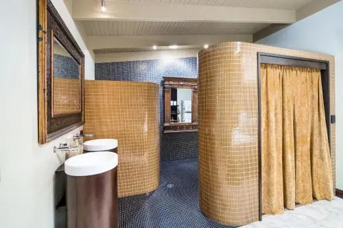 Trinity Beach Palace Luxury Estate by Belle Escapes