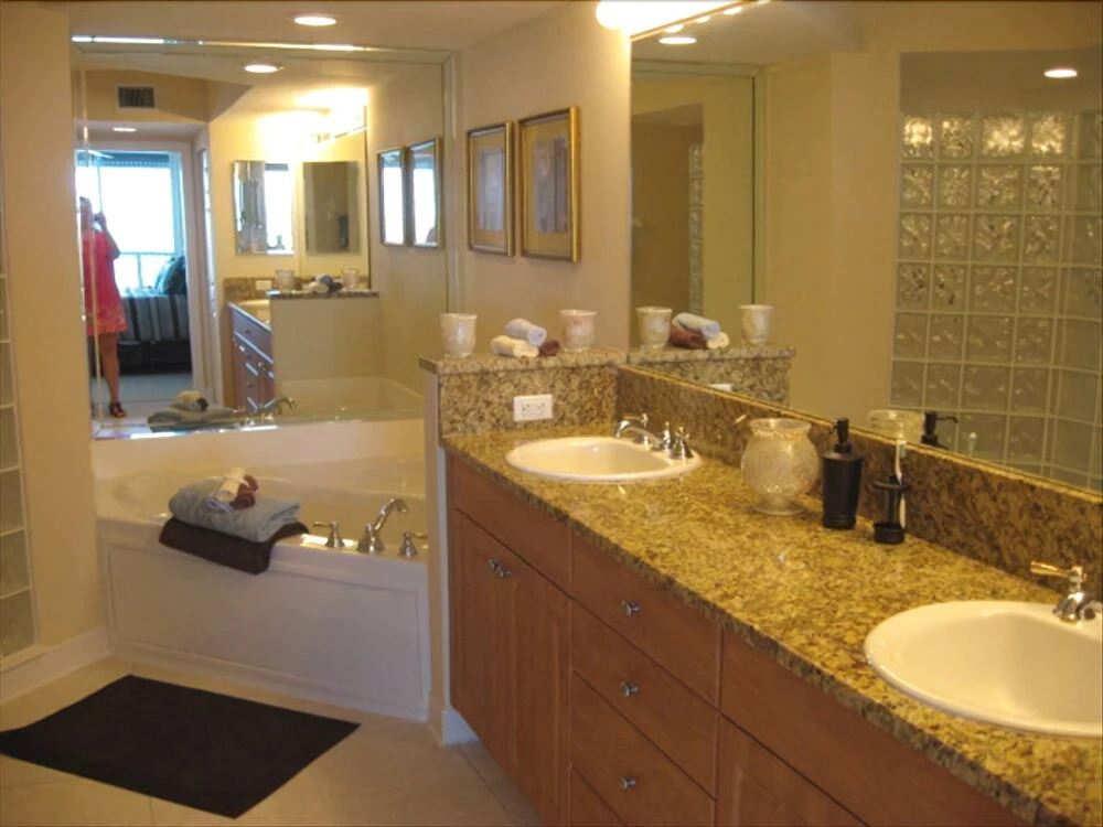 Dimucci TT 1108 3 Bedrooms 3 Bathrooms Condo