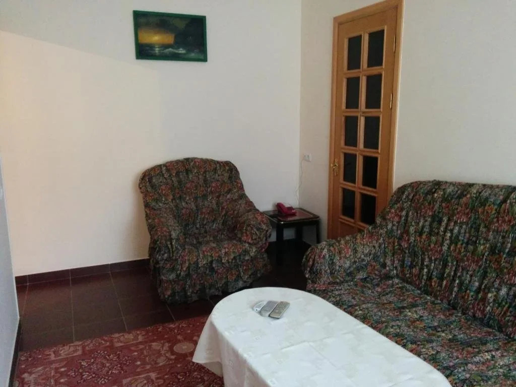Erazank Hotel
