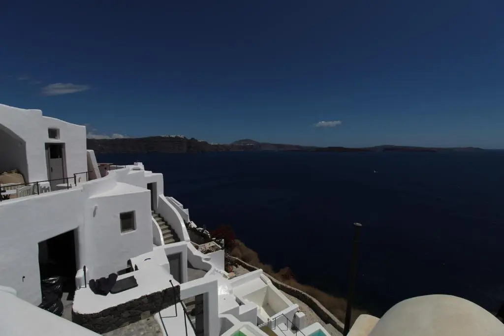 Astrea Suites Notus Dome House
