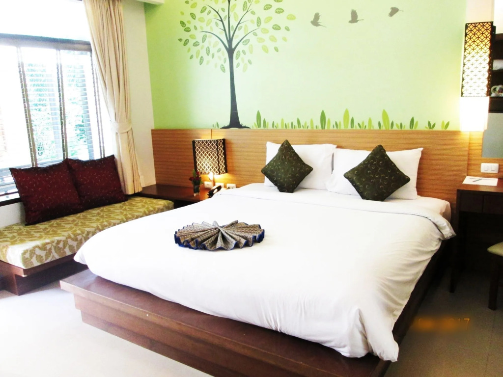 A2 Pool Resort, Phuket Town - scheduled shuttle to Phuket Old Town