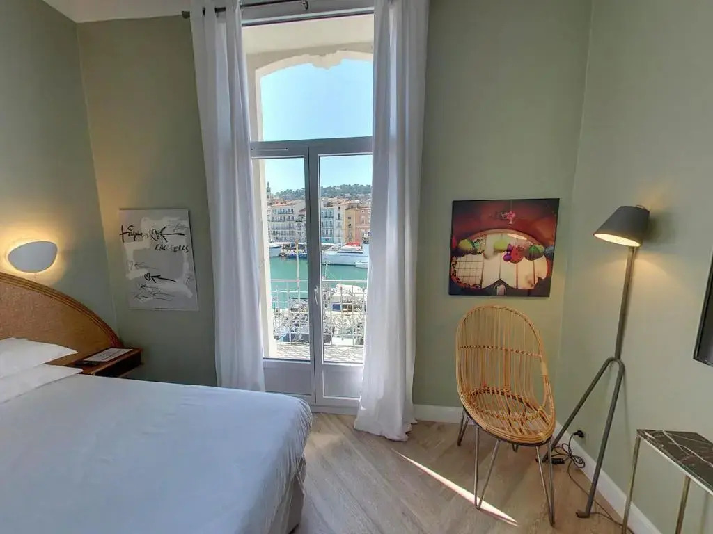 Hôtel Lorque Bleue