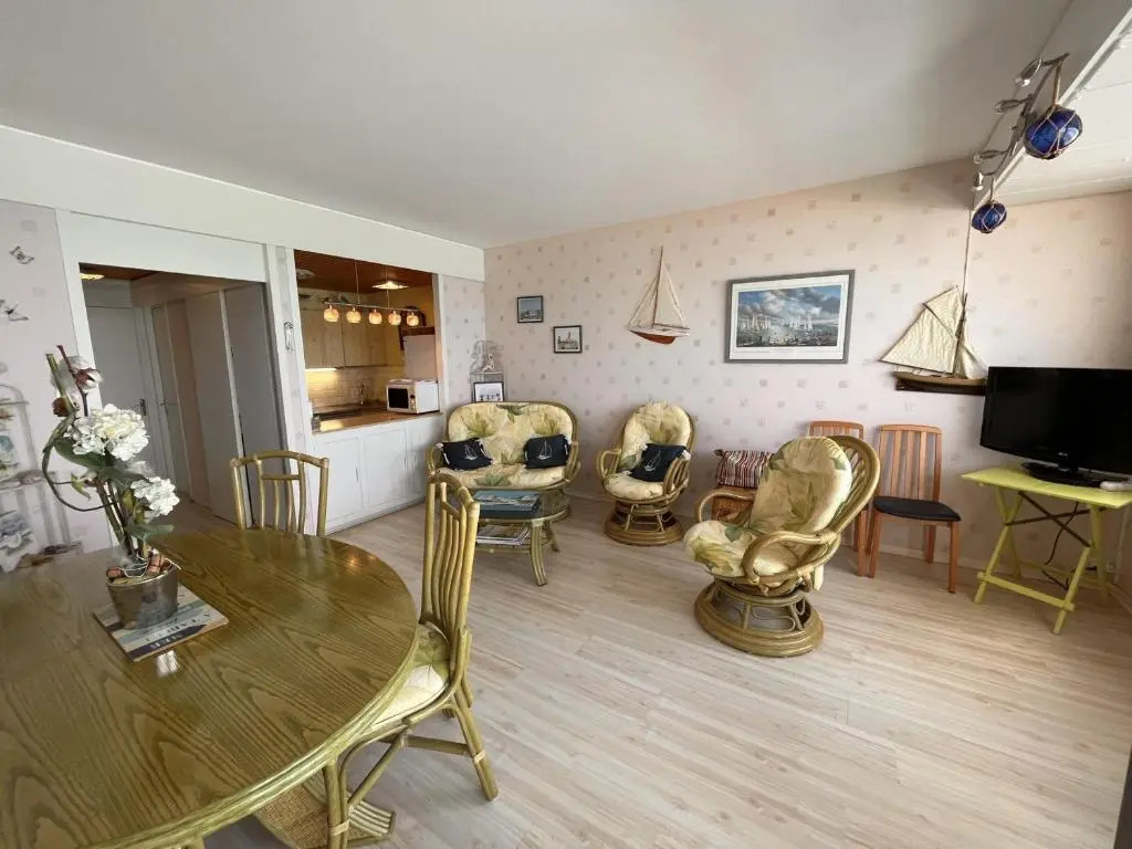 Appartement Les Sables-d'Olonne, 3 pièces, 6 personnes - FR-1-197-489