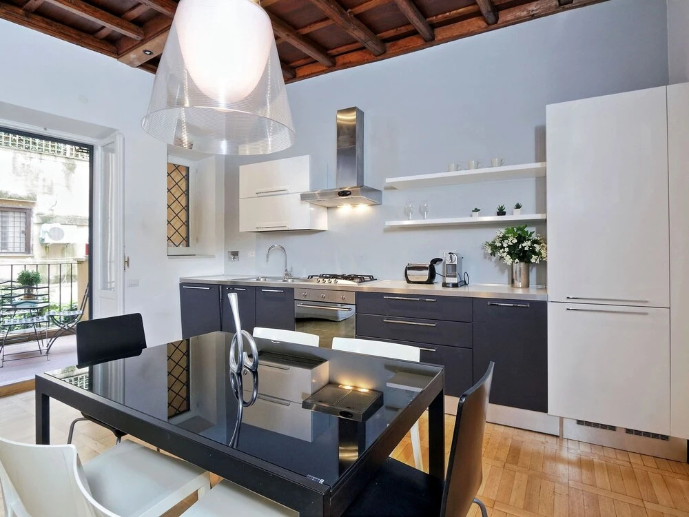 Charme Monti Small Terrace