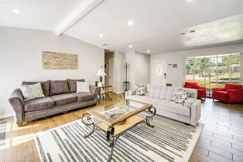 Yard + Patio: Dallas Area Home By Parks & Dining