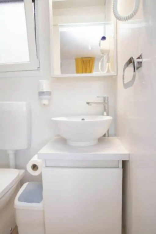 Spacious Apartment in Novalja near Sea