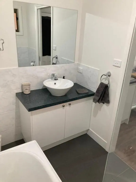 Gleeson St Guest Bungalow