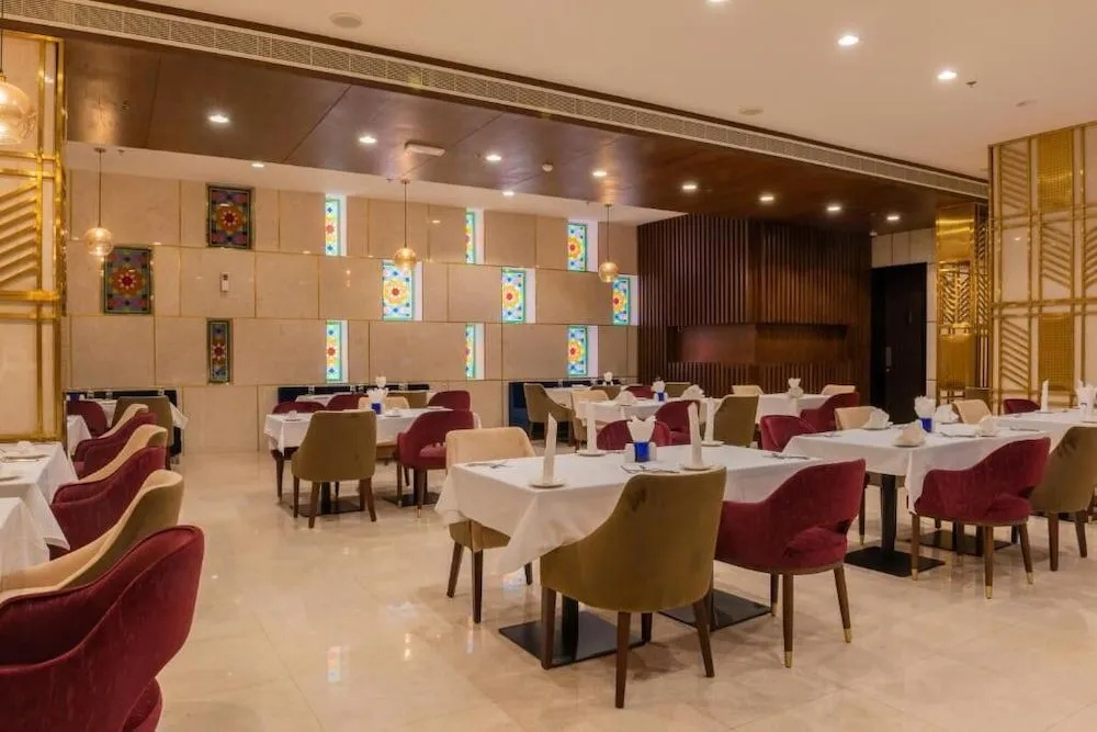 Royal Crown Hotel