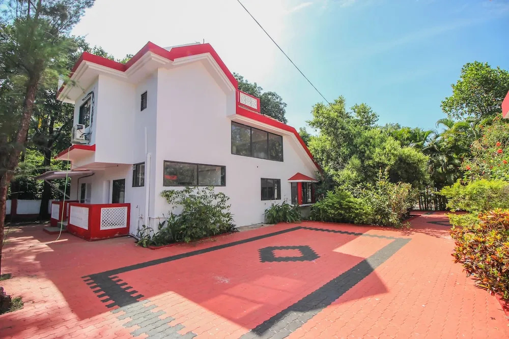 OYO 10401 Home 4BHK Villa Assagaon