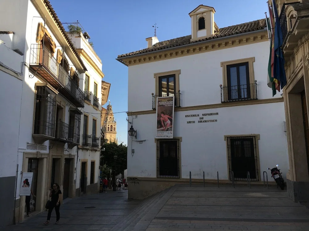 EL ZAGUÁN DE LA JUDERÍA