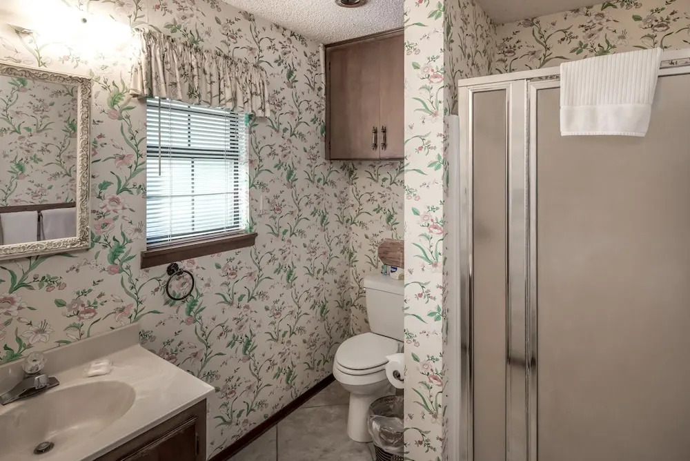 AAA Escape - Three Bedroom Cabin