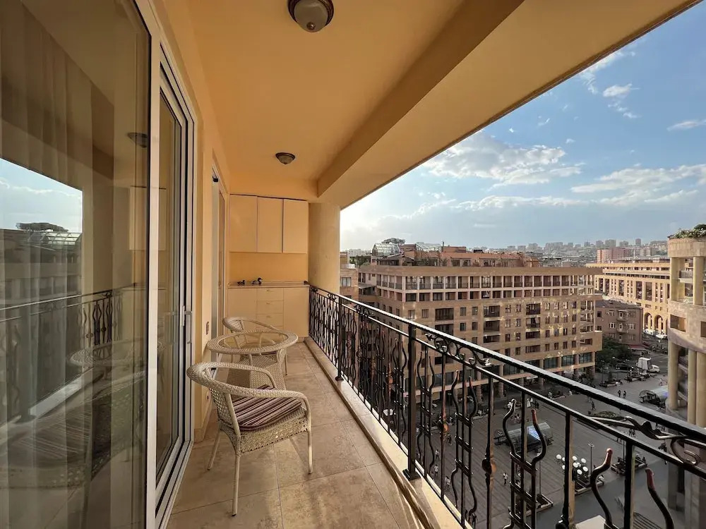 North Ave. Apartments by Luxe Group HH55