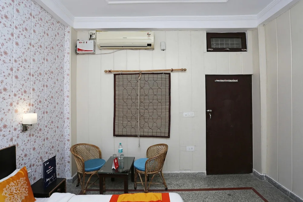 OYO 7618 Tapovan