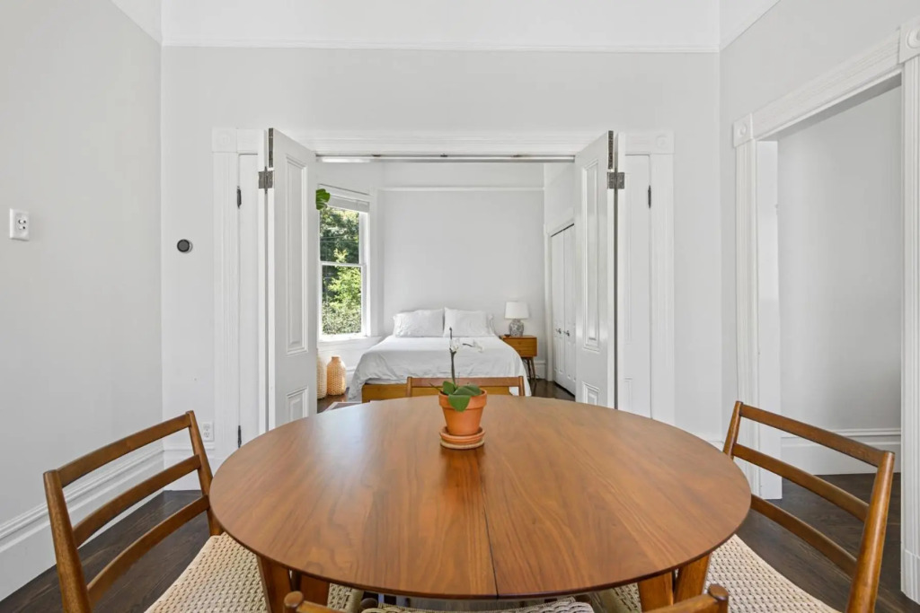 Upper level 1885 Queen Anne flat