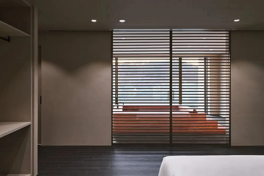 Hlow Busan Hotel