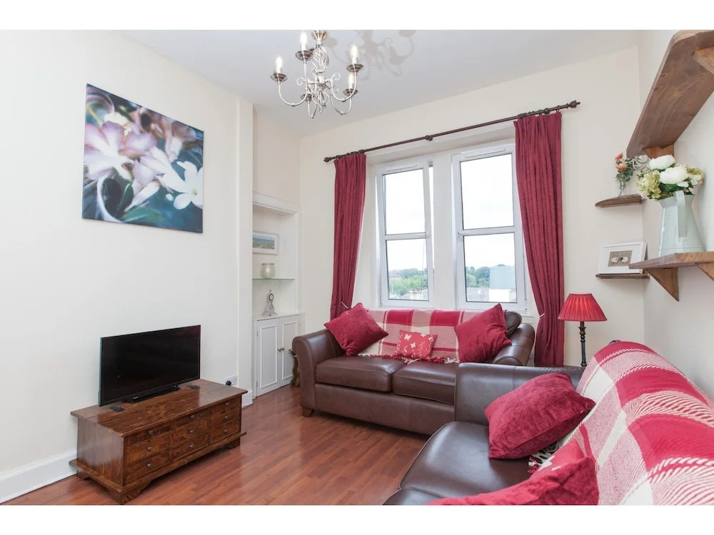 Homely Tenement for 4 Near Botanic Gardens