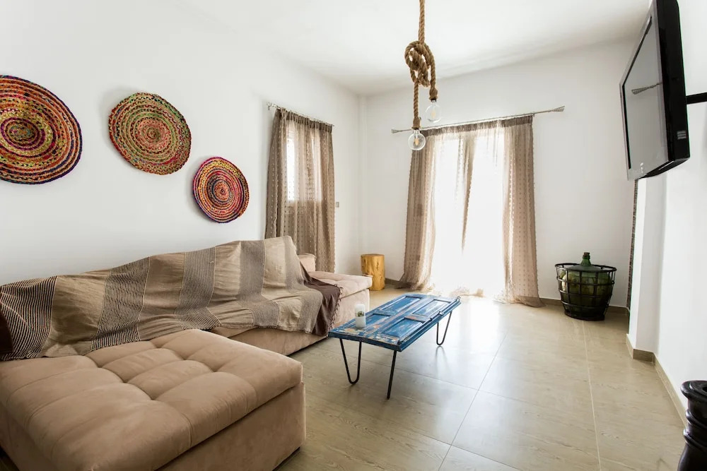 Paros Central House