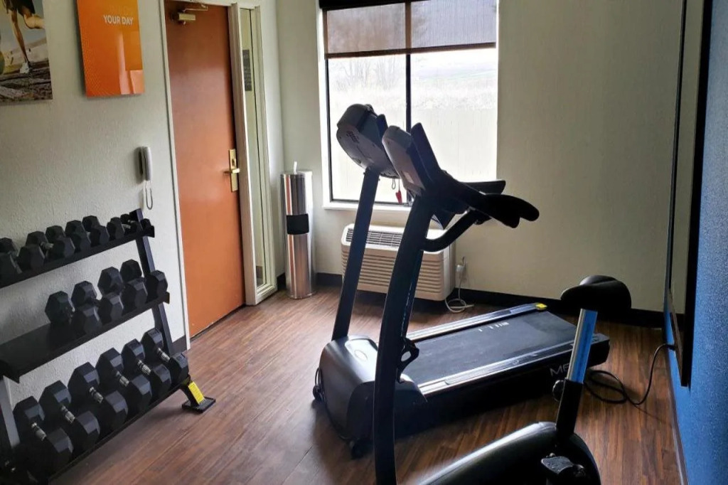 Comfort Inn & Suites Decatur-Forsyth