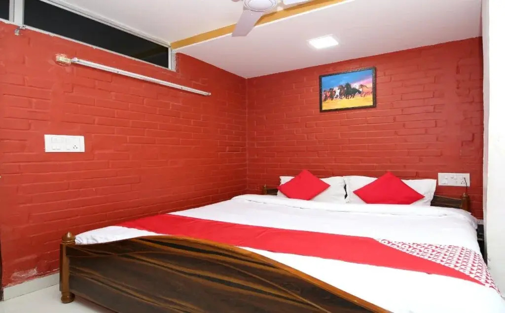 Hotel O Sea Rock