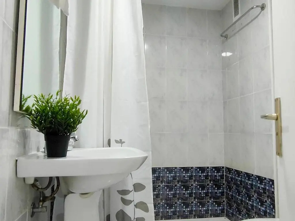 Seaview Friendly Holiday Home 10