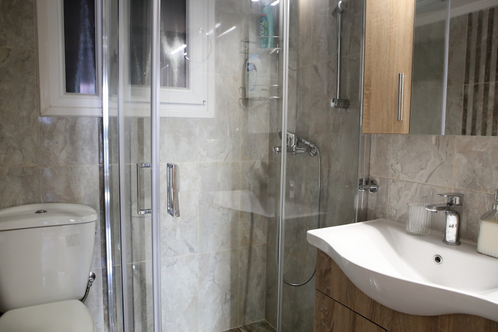 Best House, Athens Central Flat, Ithakis Str