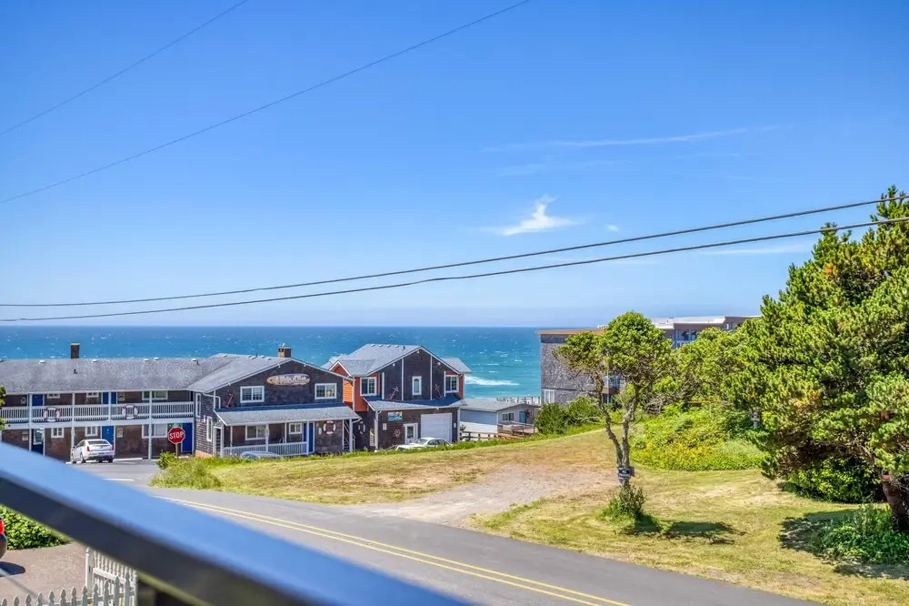Luxurious Ocean Views and Fun Amenities - Gorgeous Beach Retreat