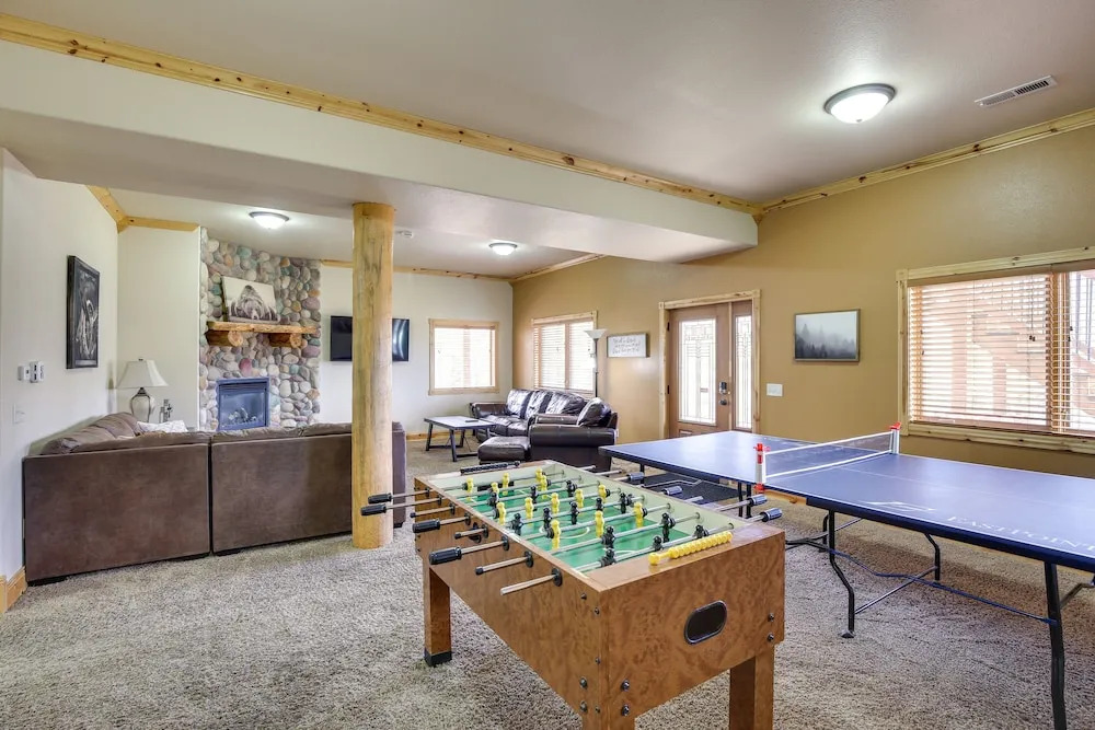 Spacious Terry Peak Cabin < 1 Mi to Ski Lift