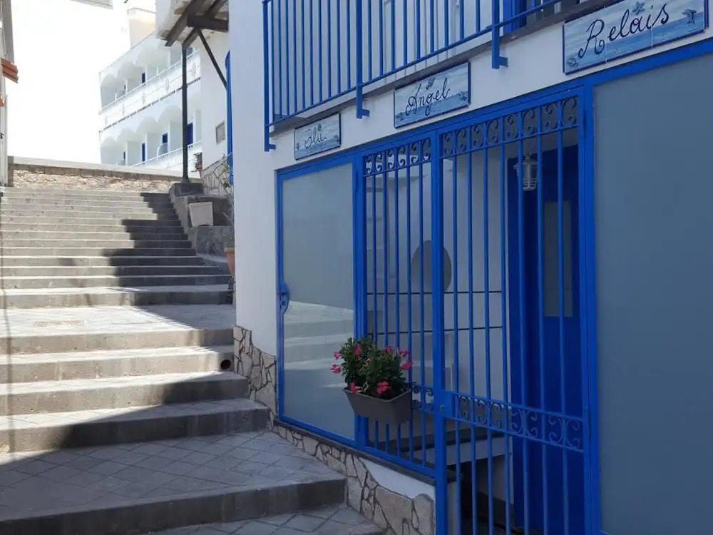 Blu Angel Relais