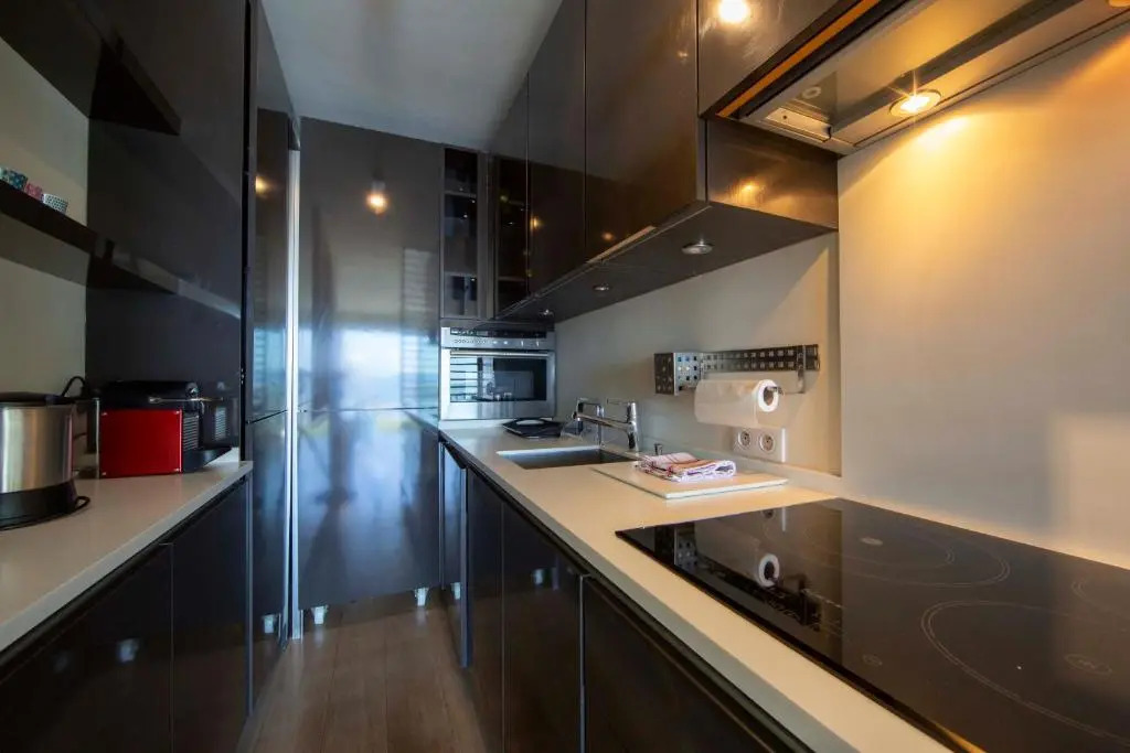 Appartement 70 m2 face à la mer, dernier étage, au bord des plages