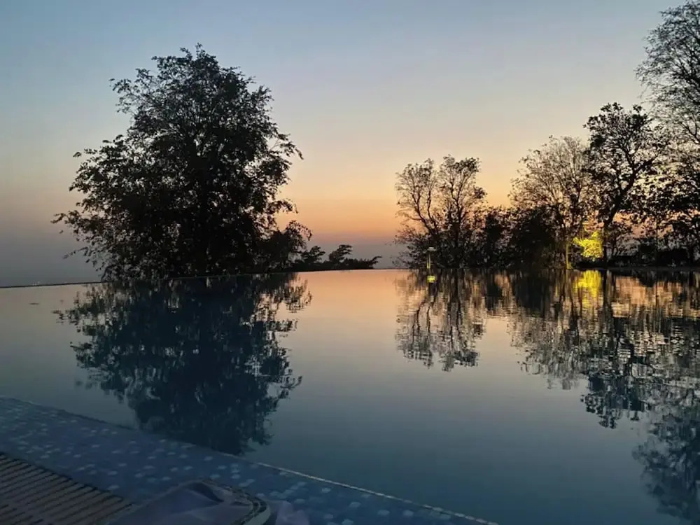 A Majestic Luxurious Villa Overlooking The Ganges