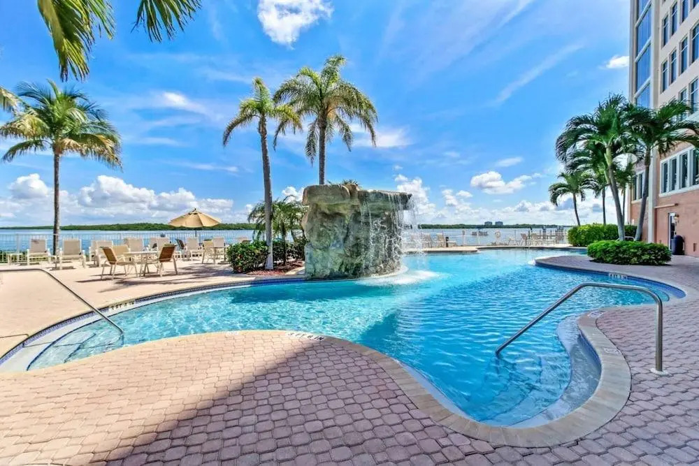Lovers Key Resort 401