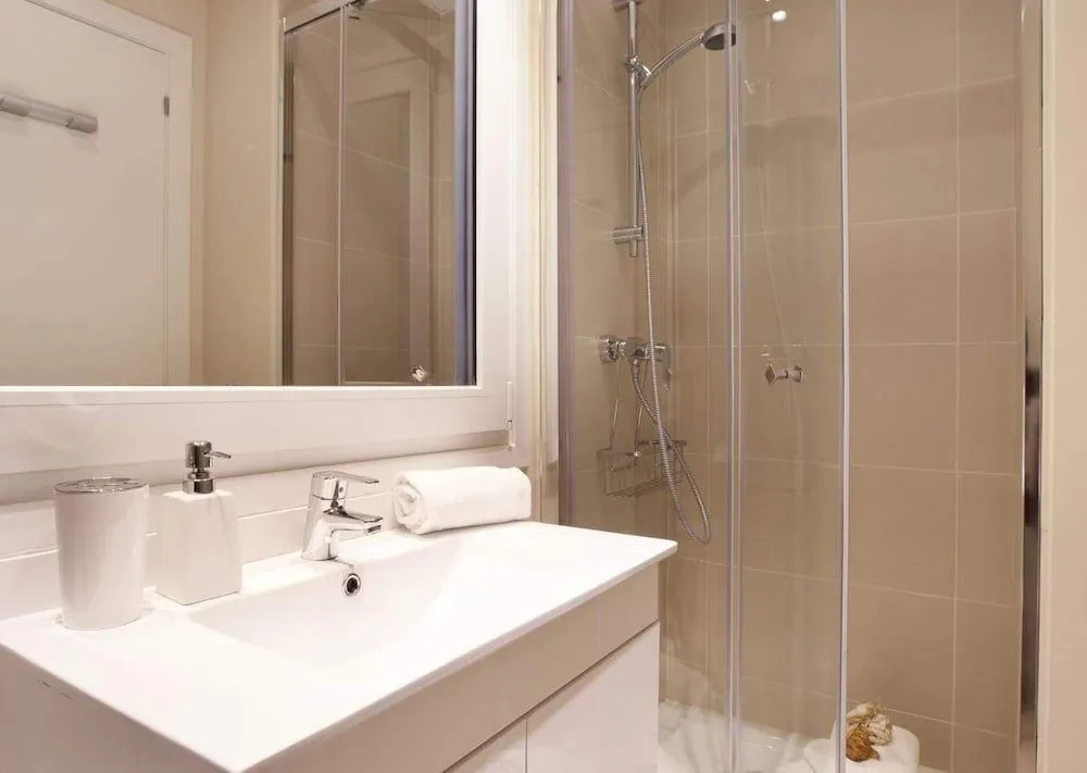Enjoybcn Coliseum Apartments