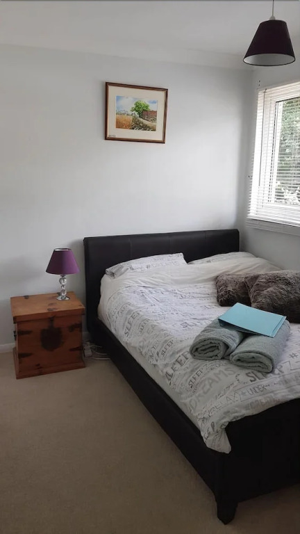 Quiet house beside Stansted Airport
