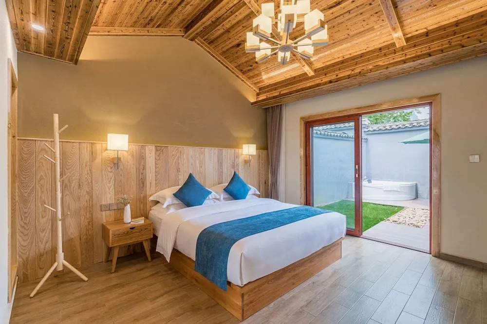 Moon Villa