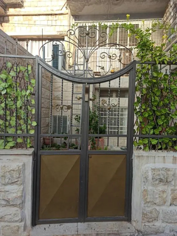 Zohars Apartment