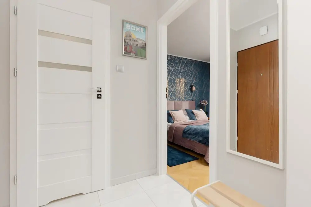 Stylish Apartment in Żoliborz by Renters