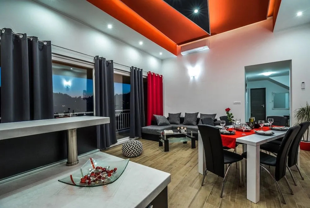 Apartments & Rooms Sunshine Home