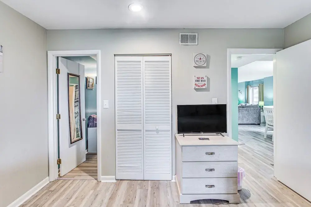 Walk to Ocean: Condo w/ 2 Pools in Myrtle Beach
